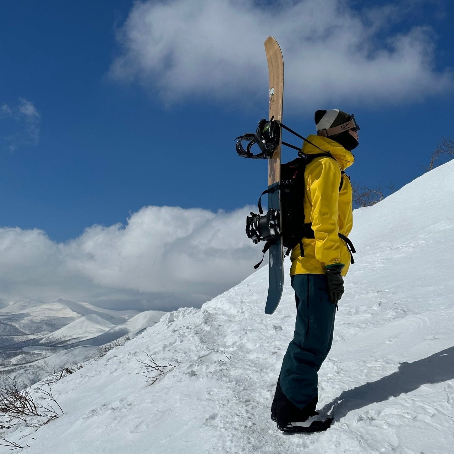 Model : 180cm 69kg / ソリッドボードキャリーのテスト 2024年3月 北海道 ニセコアンヌプリ / March 2024 Niseko Hokkaido