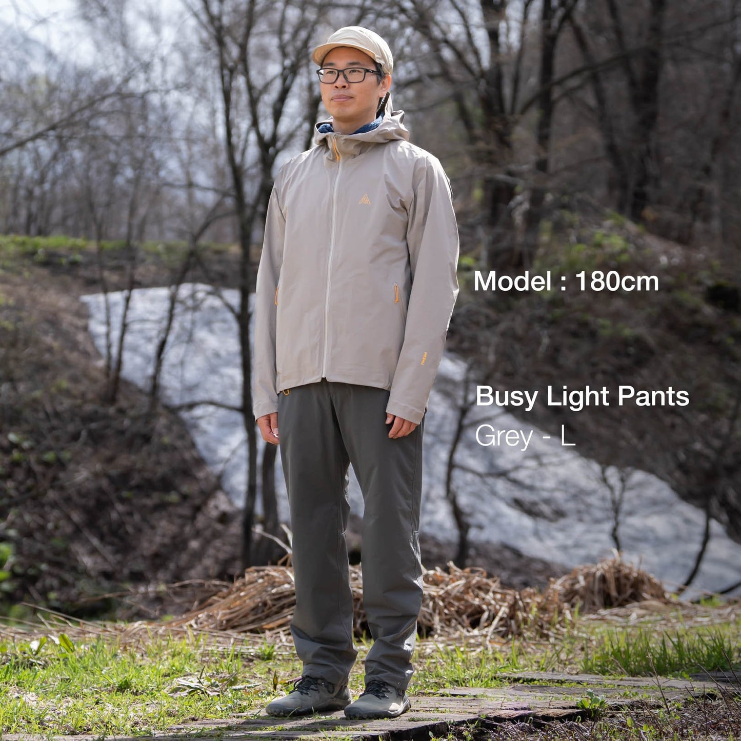 Model : 180cm, 70kg, L-size
