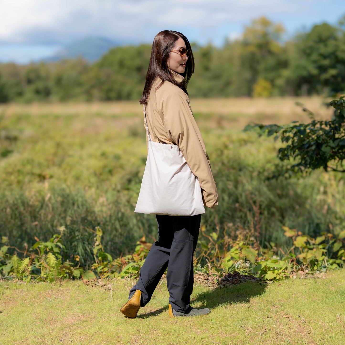 Light Grey, Model : 162cm