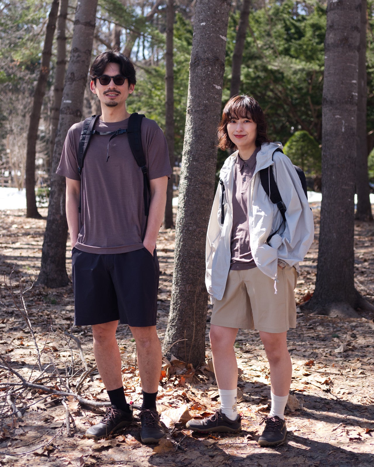 Left : naoki 180cm / Merino Crew SS Mocha size-3 / Busy Work Shorts Navy L-size 

Right : tomoka 161cm / Merino Polo SS Mocha size-1 / Busy Work Shorts Beige S-size
